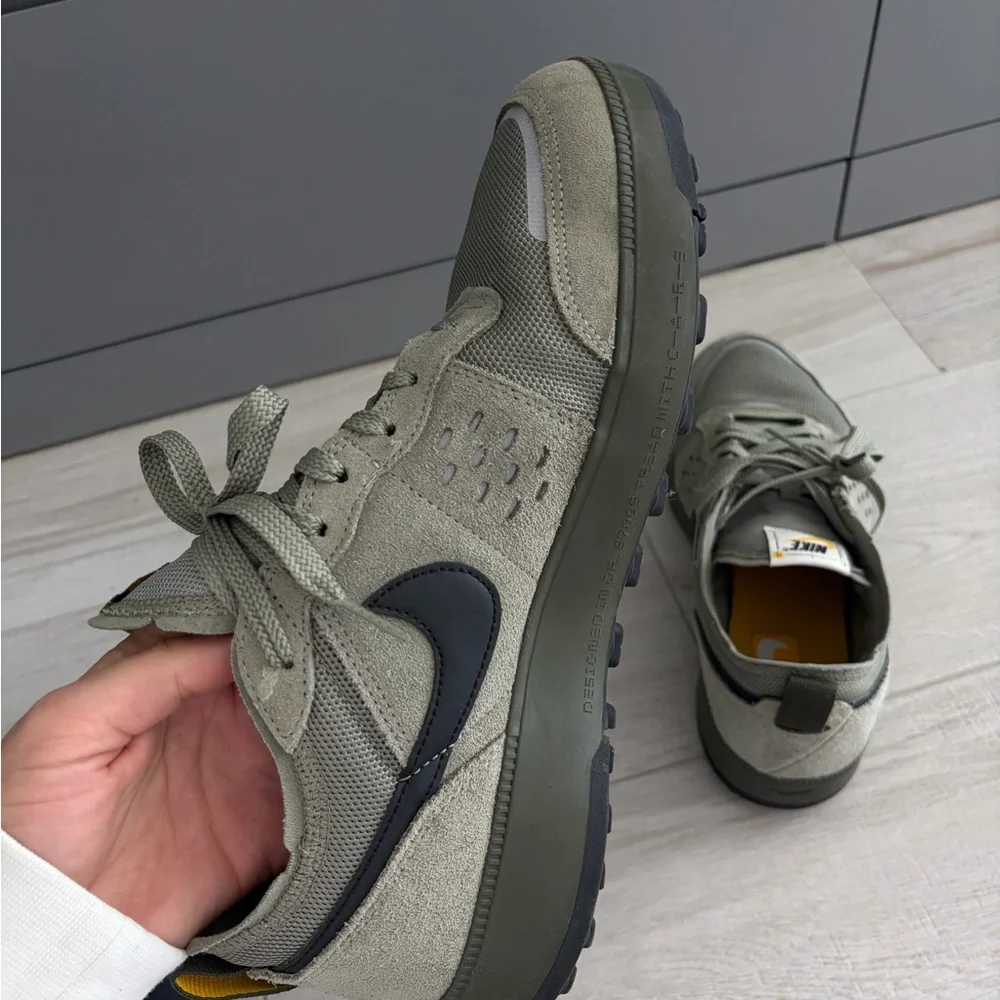 Nike Men’s Sneakers Olive Green with Black Swoosh